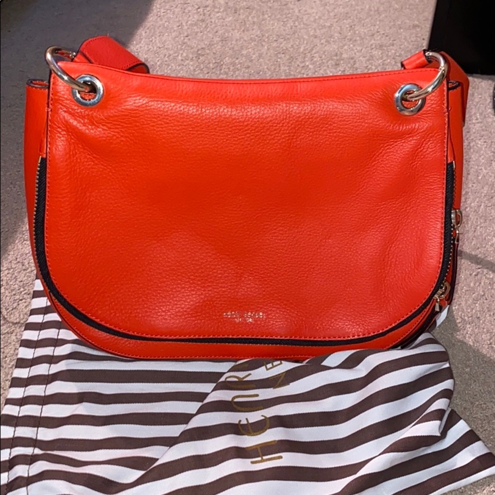Handbag crossbody